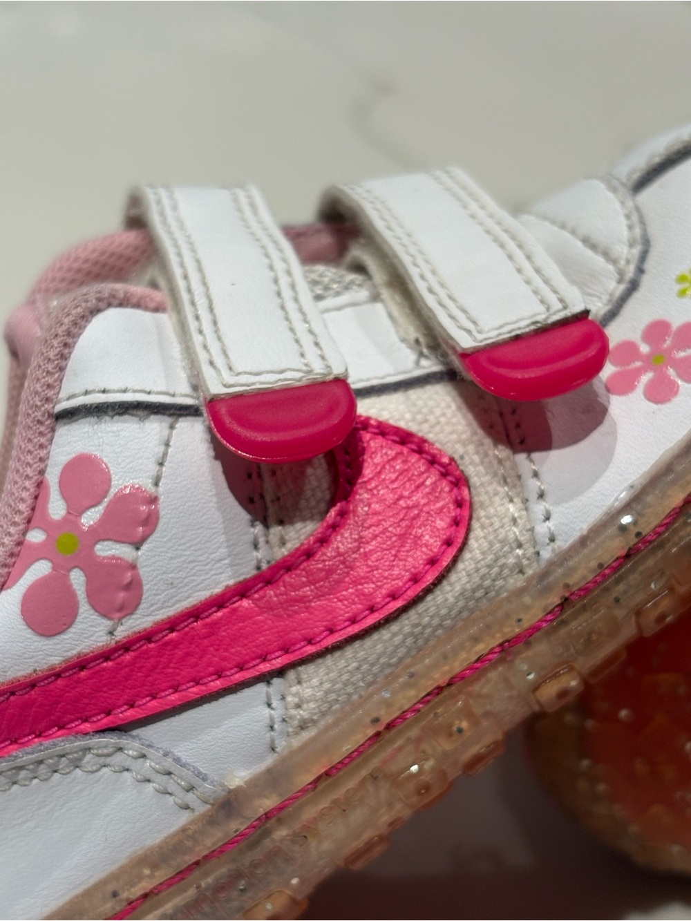 Nike Y2K 2010 Toddler Floral Pink White Velcro Sneakers Size 7C Hook & Loop - Picture 9 of 11